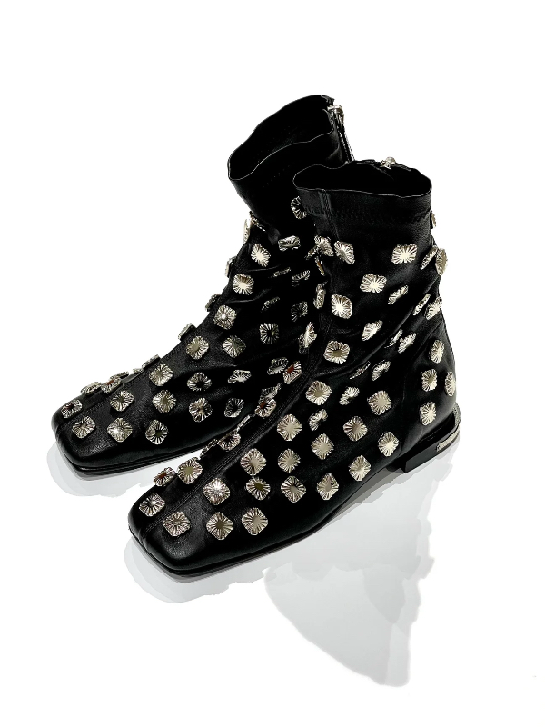 【拍下不退】国内现货TOGA25秋冬银色金属装饰短靴