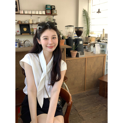 随意感通勤飘带领白色半袖上衣