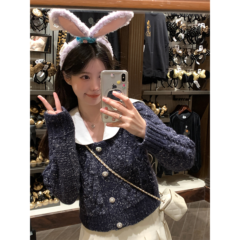 慵懒气质翻领牦牛绒毛衣女