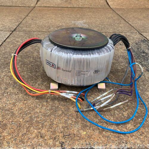 可维修-美国进口箭猪环牛220V转220V100V隔离变压器2000议价