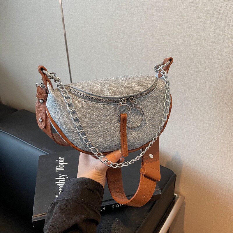 慵懒风韩版大容量牛角包2026新款夏天流行超火休闲通勤单肩斜跨包