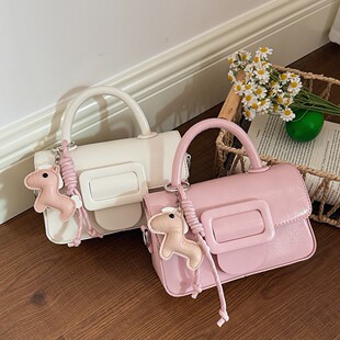 高级感手提包包女款2026新款夏季时尚百搭通勤百搭单肩斜挎小方包