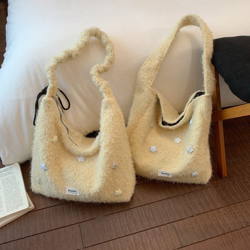 休闲简约风毛呢花朵刺绣单肩包女2026新款大容量托特包文艺风,箱包皮具/热销女包/男包,胸包,淘宝优惠券,粉丝福利购,淘宝优惠卷