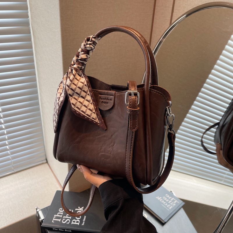 高级感美拉德外出小拎包女