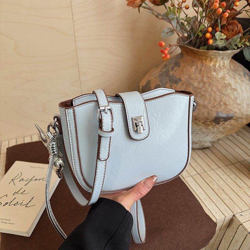 爆裂纹小众设计气质小方包包2026新款纯色韩版简约单肩斜跨包,箱包皮具/热销女包/男包,胸包,淘宝优惠券,粉丝福利购,淘宝优惠卷