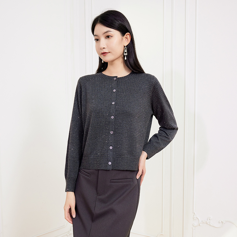 百搭高级感烫钻低圆领针织衫