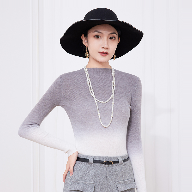 希区瑞普2024半高领毛针织衫渐变