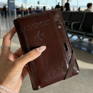 防盗刷护照夹卡包钱包一体出国旅游证件收纳钱夹卡夹护照包