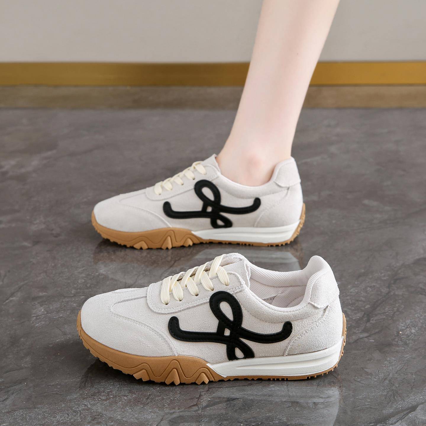 运动鞋女款2025新款秋季百搭德训鞋舒服不累脚户外登山防滑旅游鞋