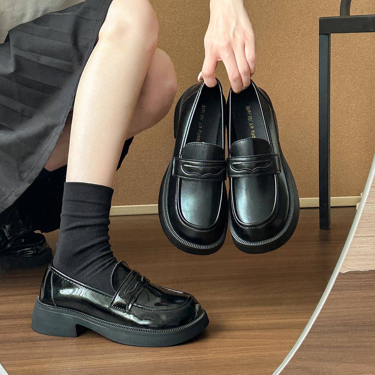 黑色小皮鞋女款2025新款春秋真皮软底配裙子一脚蹬乐福鞋通勤单鞋