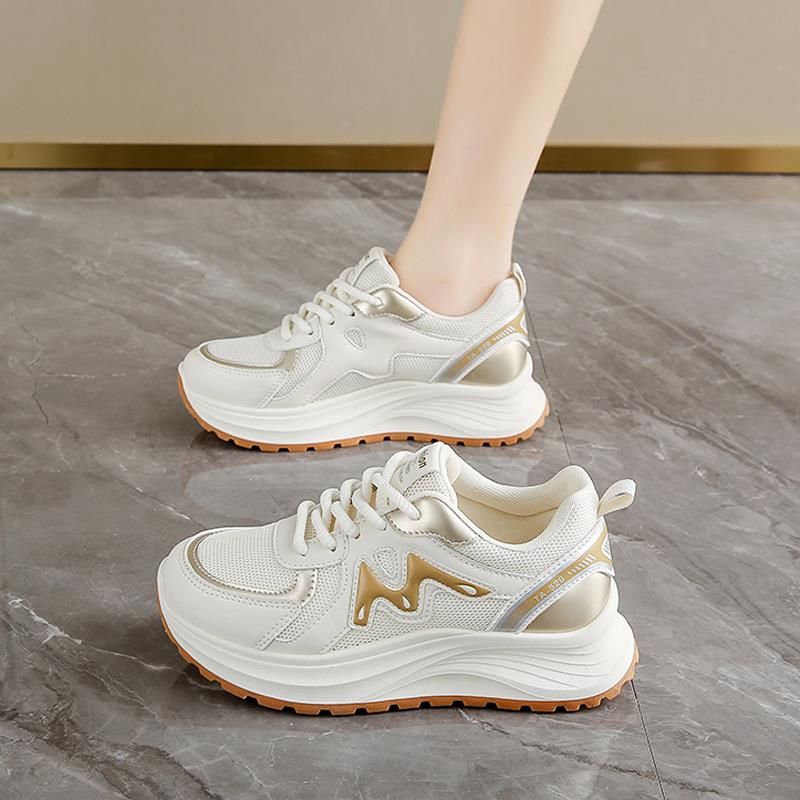 运动鞋女款2025新款秋季透气网面休闲鞋轻便不累脚软底旅游小白鞋