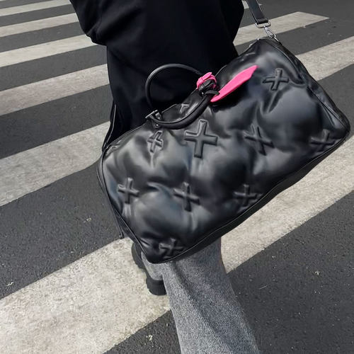 云朵羽绒旅行包2026新款登机行李手提包软皮健身包充棉慵懒枕头包