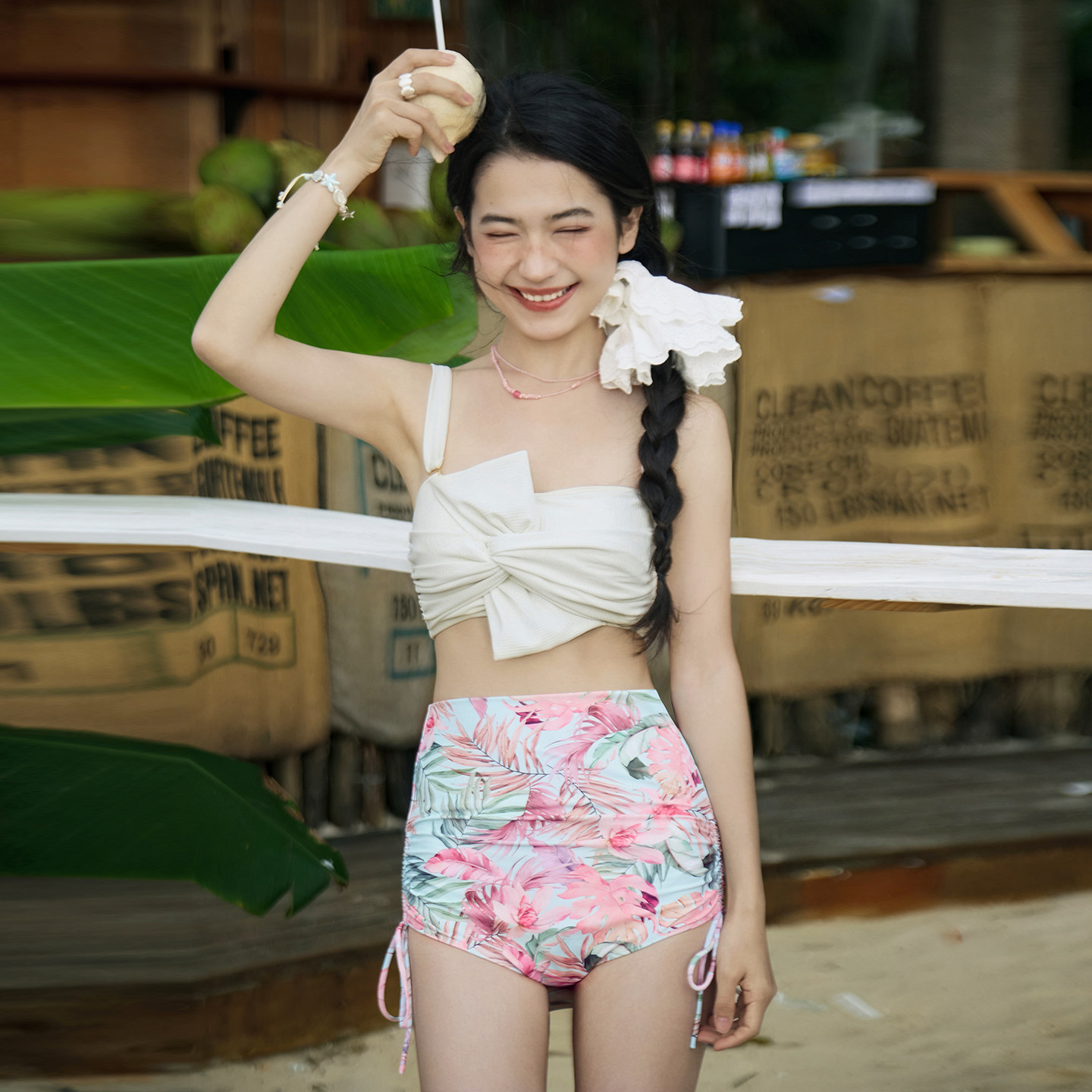 三奇花色甜美分体泳衣女2025新款温泉海边度假遮肚显瘦性感比基尼