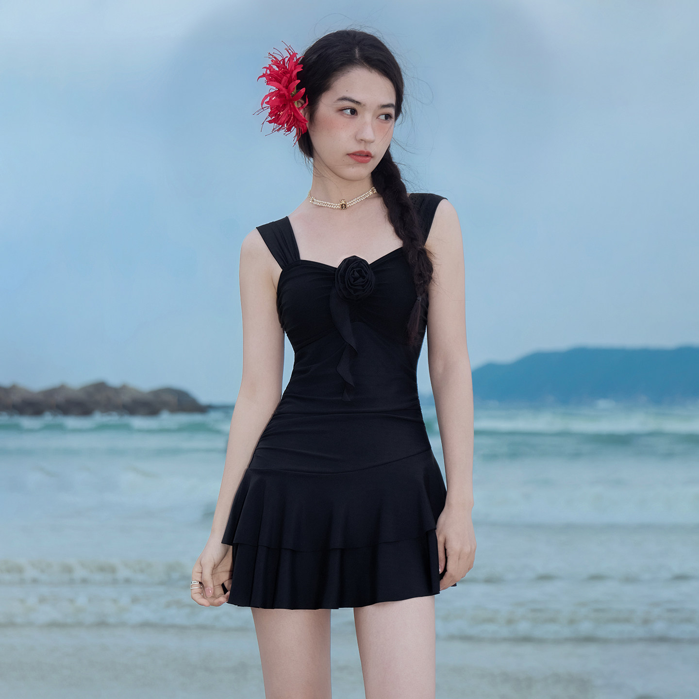 三奇泳衣女2025新款度假风泡温泉连体裙式遮肚显瘦高级感优雅泳装