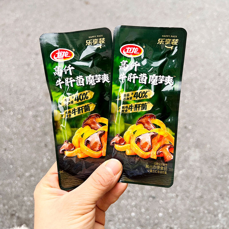 卫龙高纤牛肝菌魔芋爽乐享装网红零食小吃小包装解馋微辣整箱同款