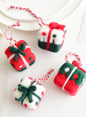 诺琪 跨境新品圣诞节装饰品羊毛毡礼物包圣诞树装饰小挂件