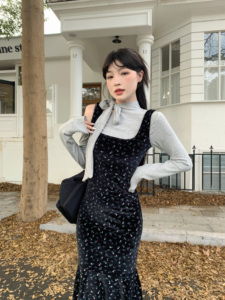 实拍  黑色丝绒碎花吊带裙连衣裙鱼尾长裙修身气质套装