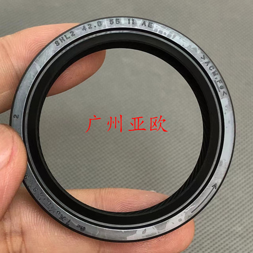 原装正品 适用于V73V77V87V93V97分动箱后油封 3231A047