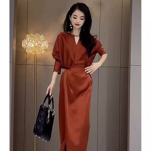 【现货+送运费险】法式赫本风收腰红色高级气质时尚洋气连衣裙女
