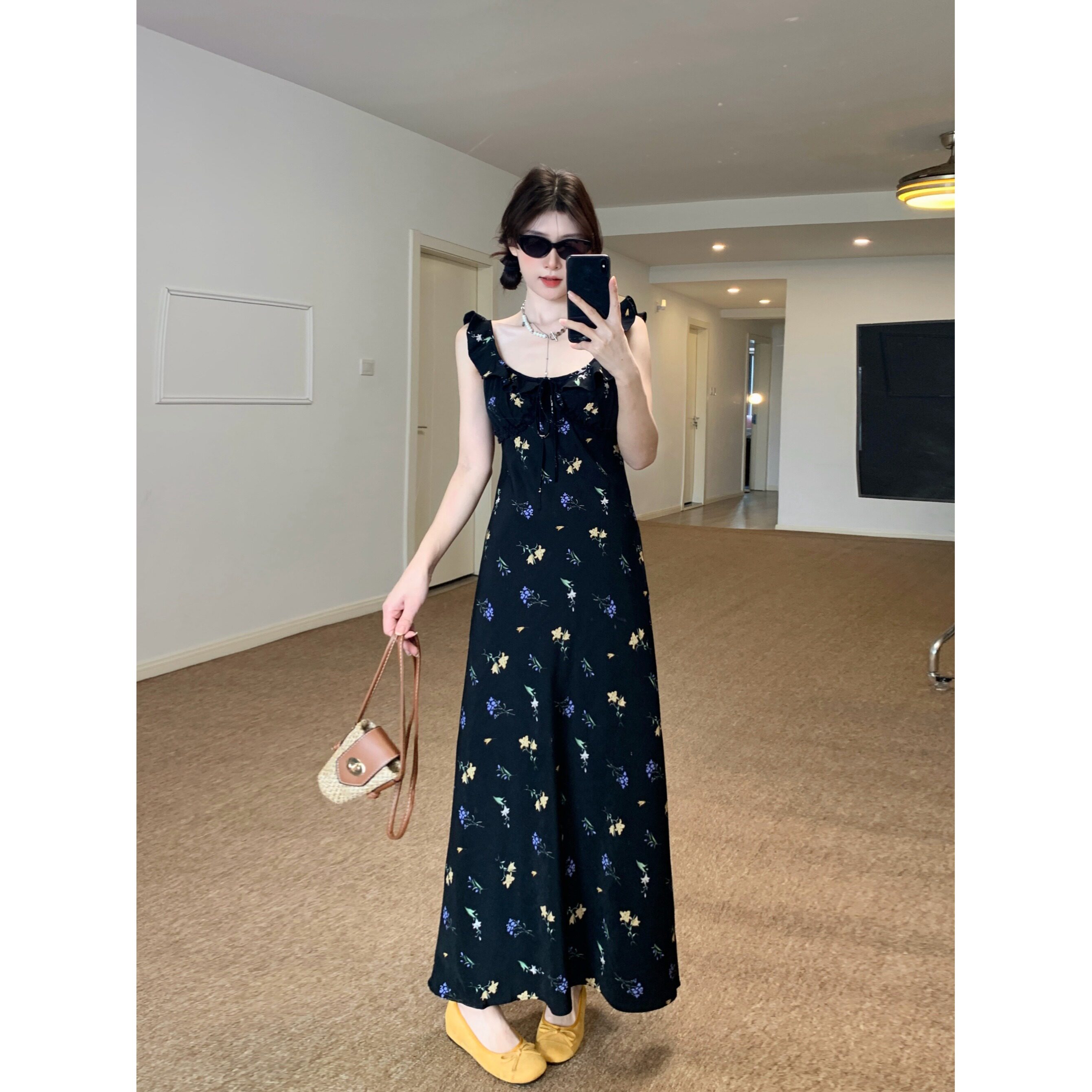 糖果儿大码胖妹妹夏季新款收腰显瘦洋气赫本风气质碎花吊带连衣裙