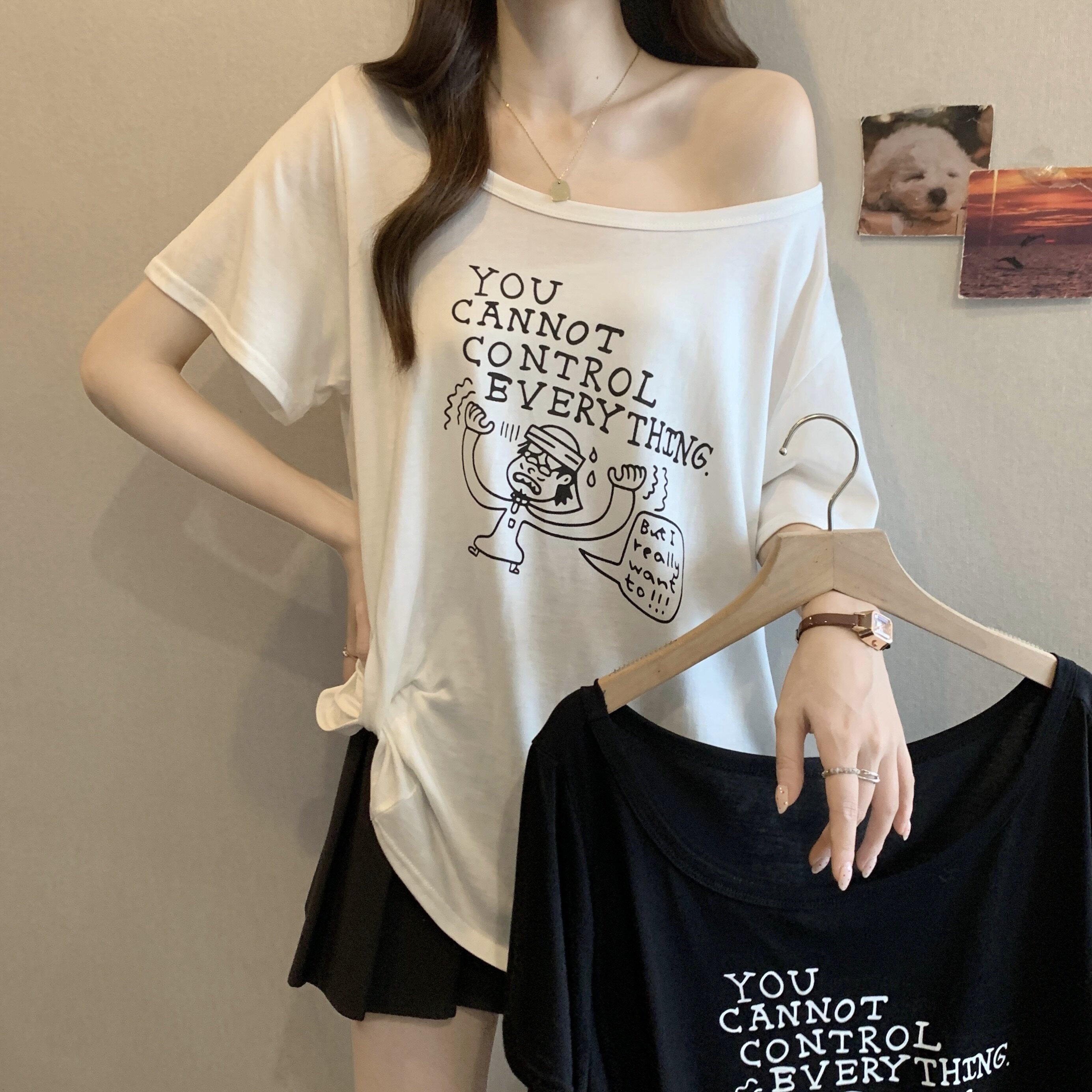 大码女装韩版斜肩卡通印花不规则T恤胖妹妹露肩显瘦短袖上衣