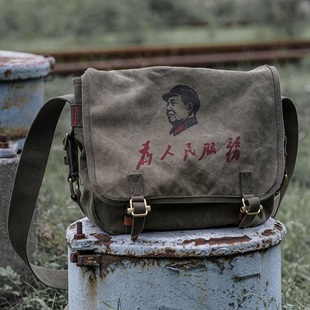 经典红色情怀复古工装通勤百搭斜挎包单肩耐磨重磅油蜡帆布休闲包