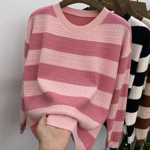 超好看的上衣女秋冬圆领条纹毛衣