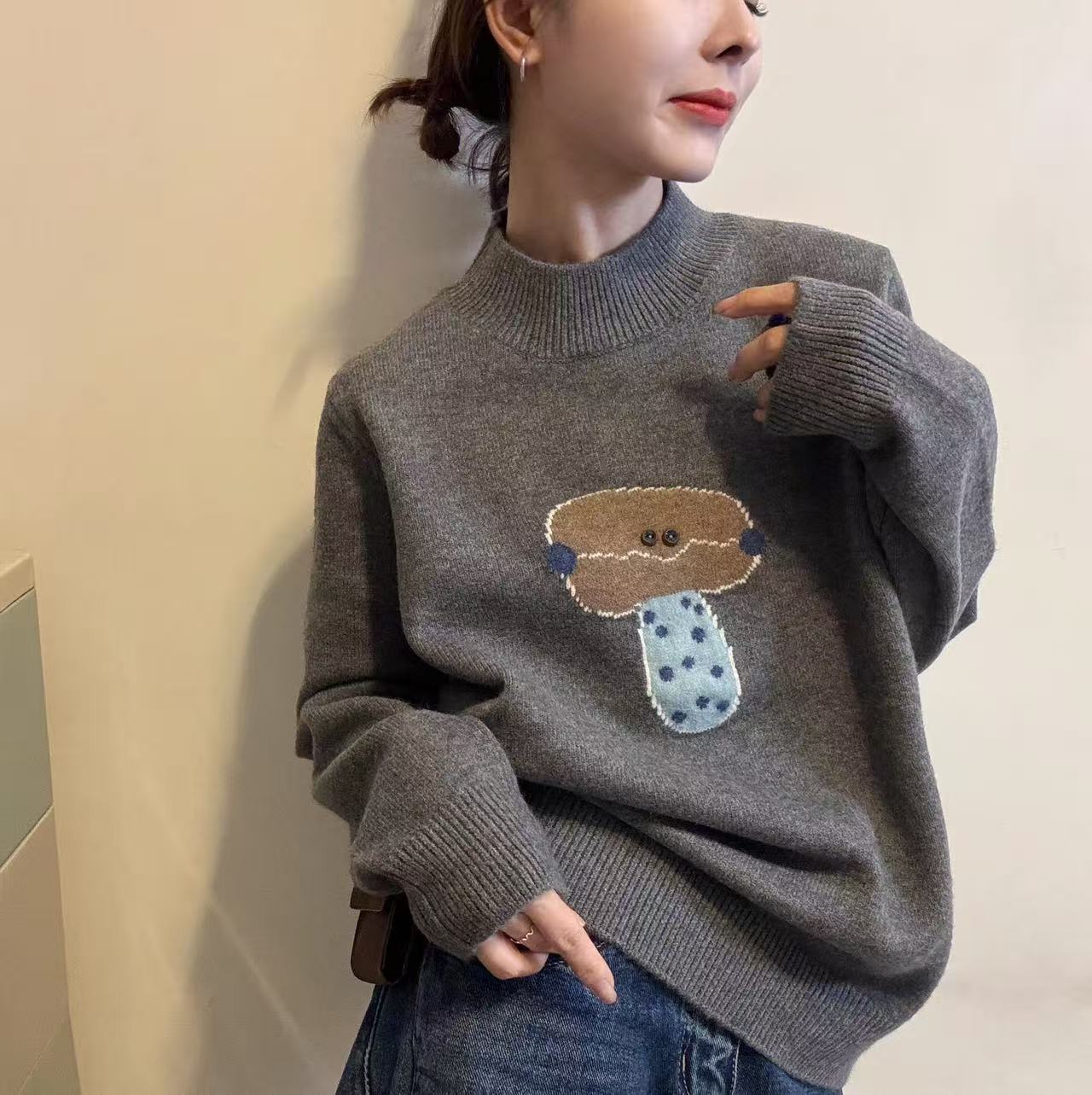 卡通提花半高领针织上衣女