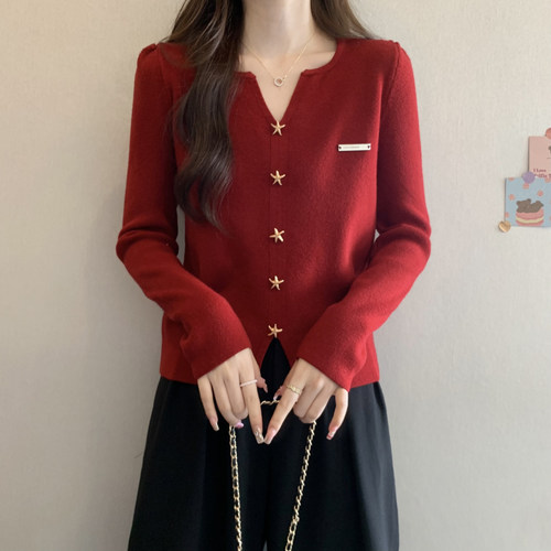 v领红色上衣洋气毛衣女
