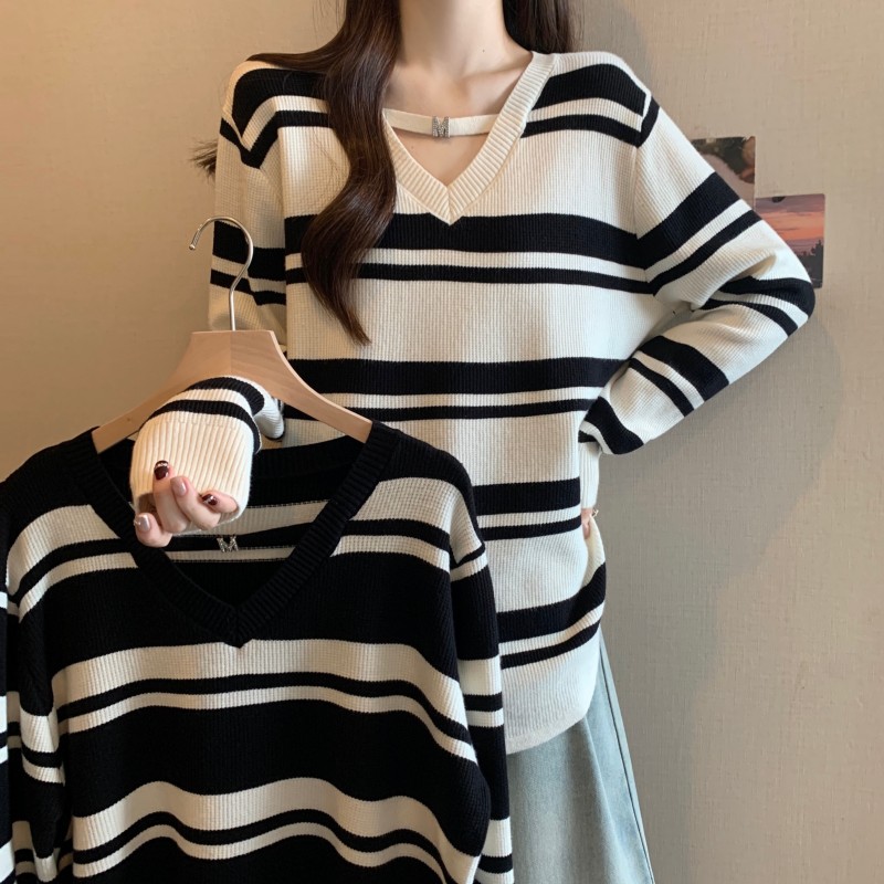 条纹V领长袖针织衫女秋冬季