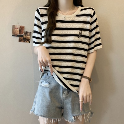 条纹刺绣冰丝短袖T恤女夏
