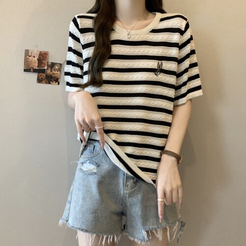 条纹刺绣冰丝短袖T恤女夏