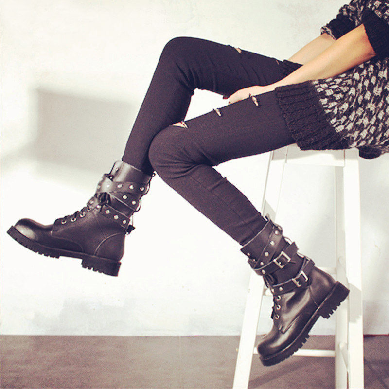 2023 NEW CHIC MARTIN BOOTS WOMENS RIVET INS BOOTS FLEECE BIKER BOOTS EUROPEAN AND AMERICAN LEATHER HANDSOME BOOTS