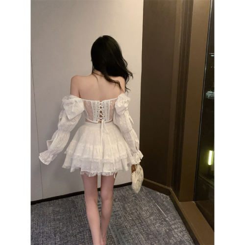 泡菜家白色设计感小众重工刺绣复古泡泡袖上衣时尚高腰蛋糕裙套装