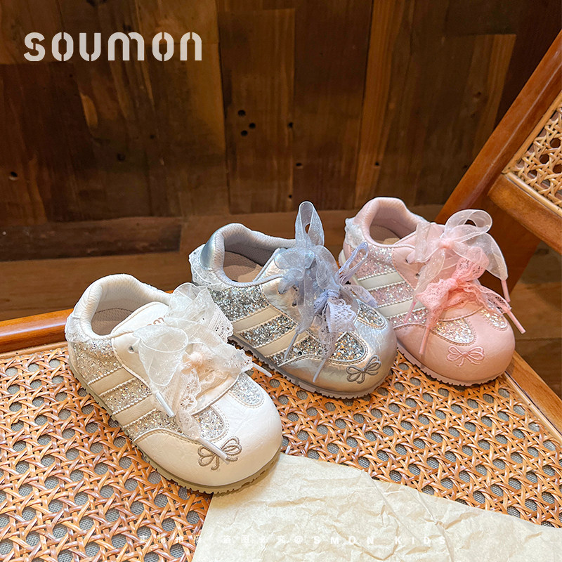 书萌女童运动鞋2026春季新款蝴蝶结亮片公主鞋子软底休闲百搭板鞋