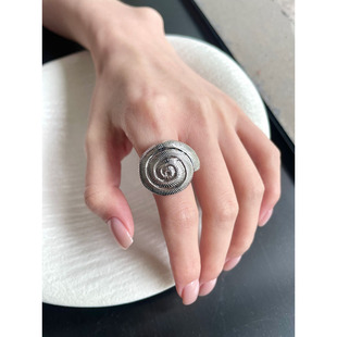 冷淡风高级质感海螺漩涡银色宽面戒指ins指环时髦气质小众百搭