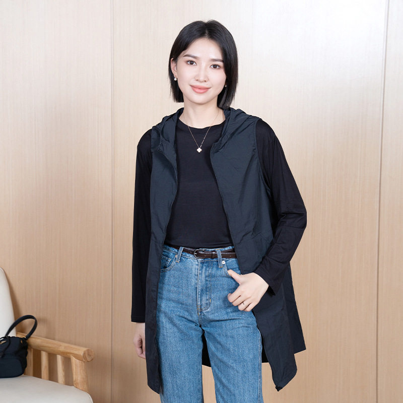 YUN韫2025新款春夏中长款宽松连帽收腰防水马甲风衣大码女装外套