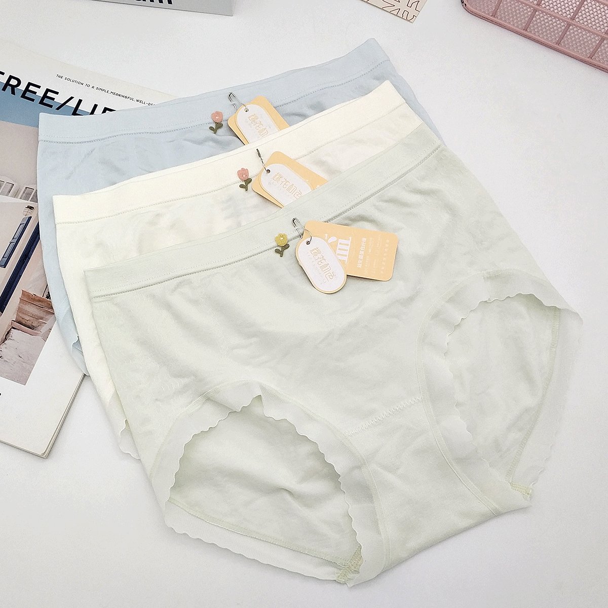 桃花初色内裤女莫代尔抗菌裆透气无痕中腰女士内裤新款纯色三角裤,女士内衣/男士内衣/家居服,女三角裤,淘宝优惠券,粉丝福利购,淘宝优惠卷