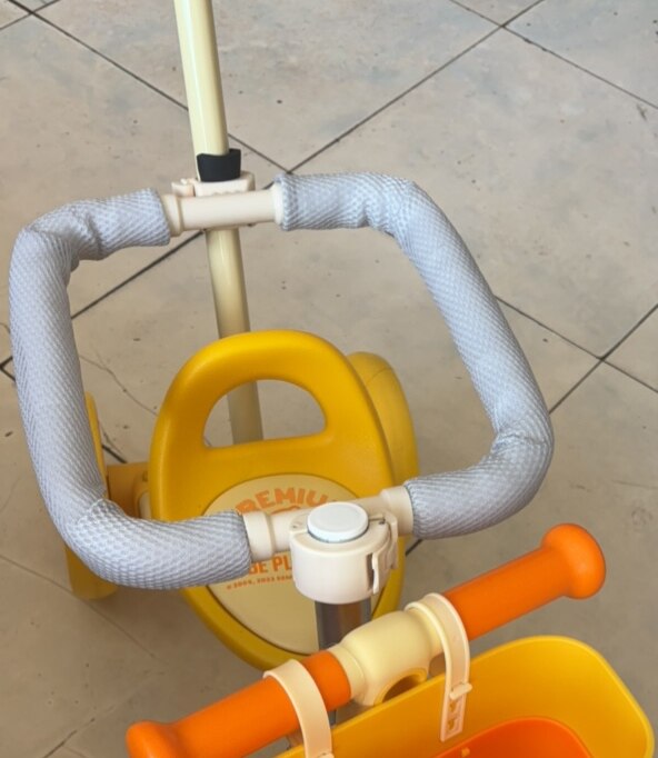 儿童小黄鸭三轮车脚踏板护栏配件婴儿车脚踏车放脚板专用护栏短