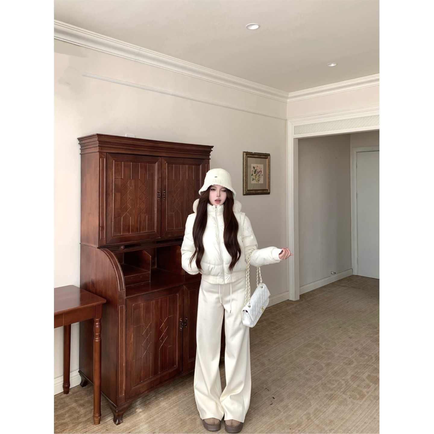 日本offcat白色连帽毛领羽绒服女冬季设计感袖子可拆卸保暖马甲短