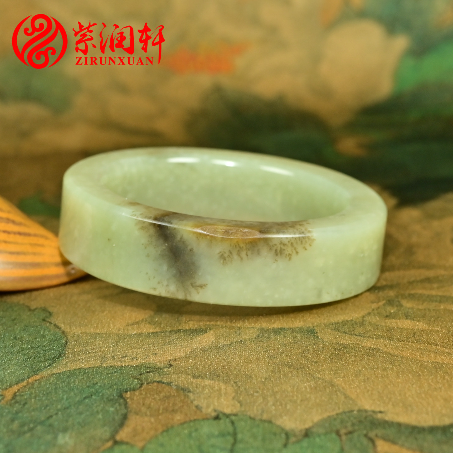 紫润轩新疆和田玉方条籽料手镯青白聚黄皮飘水草50MM小圈口收藏级