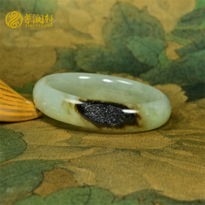 紫润轩新疆和田玉籽料手镯沙枣青聚黑皮哑光玉镯52MM哑光女神款