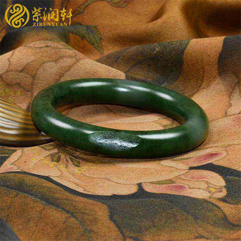 紫润轩新疆和田碧玉籽料手镯肥条玉石留皮58 5MM菠菜绿珠宝传家级
