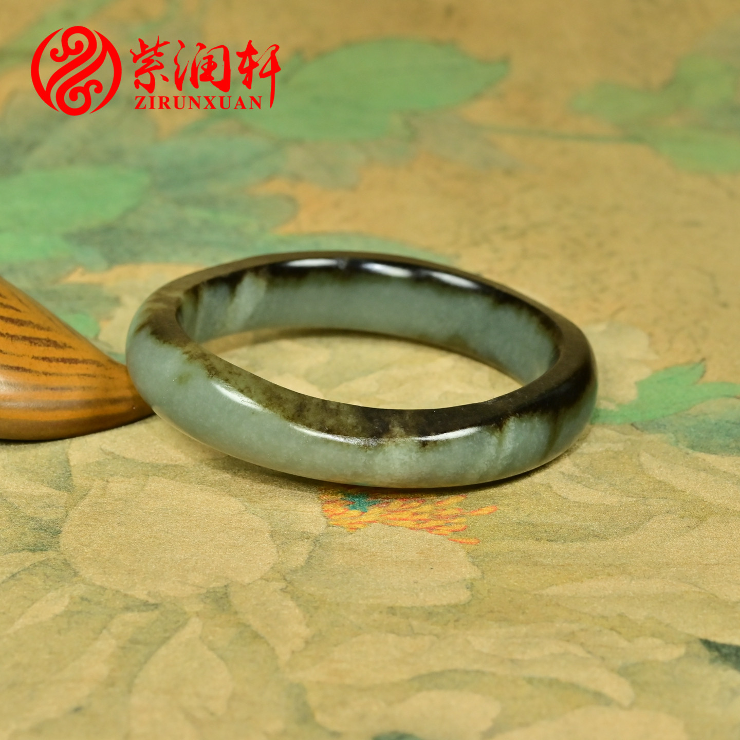 紫润轩新疆和田玉沙枣青籽料手镯聚黑皮满皮随形镯58MM哑光传家级