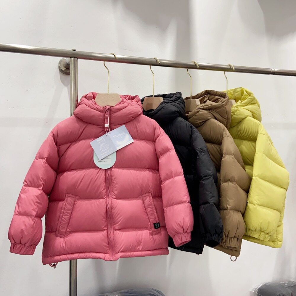中大童短款柔软舒适连帽羽绒服