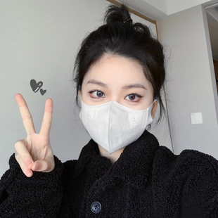 男女口罩 薄款 网红同款 3D立体透气柔软白色口罩一次性三层防护夏季