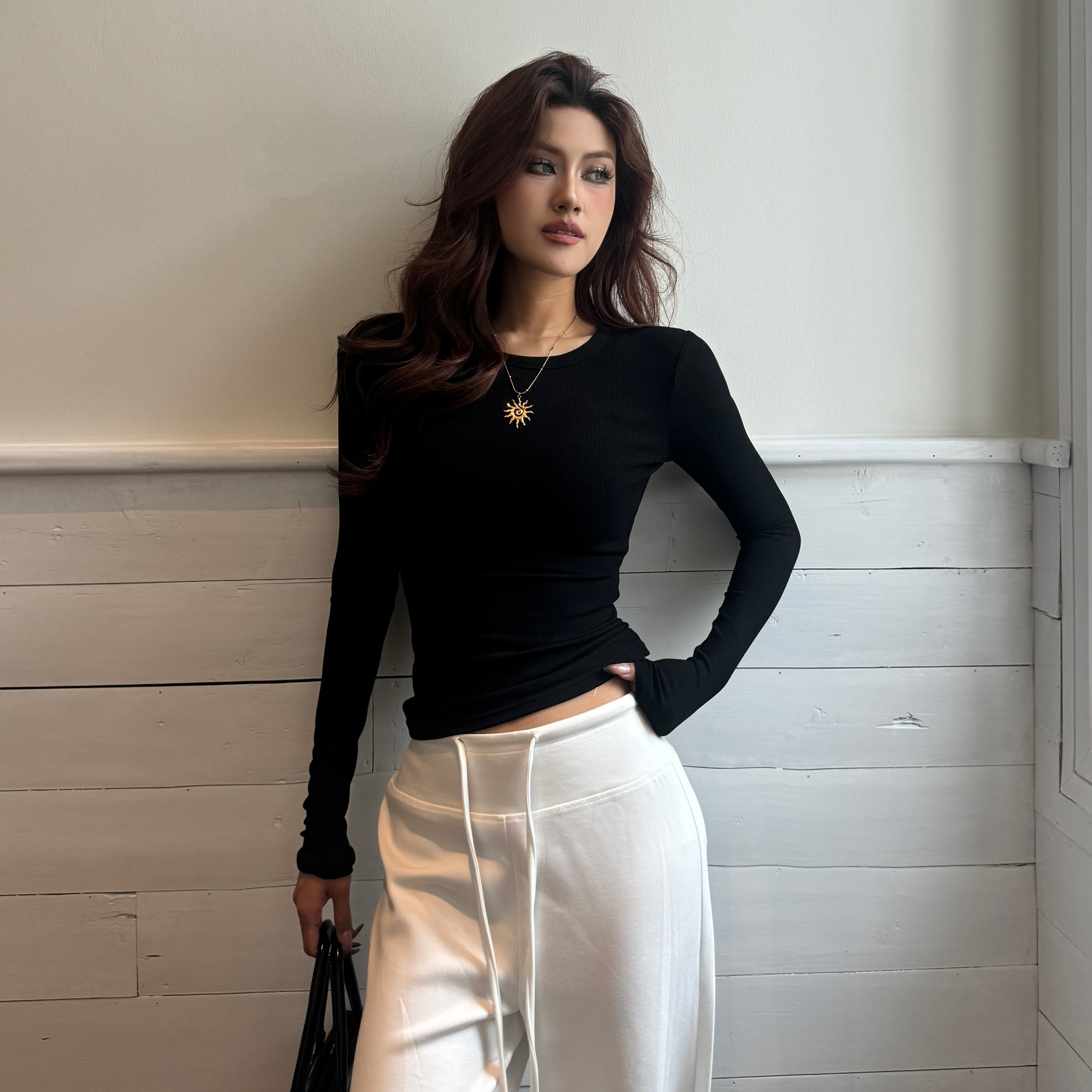 自制卡戴珊小圆领长袖螺纹T恤女秋季基础纯色正肩打底衫弹力内搭