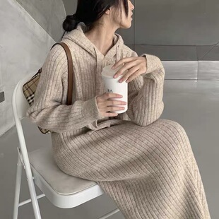 韩版长款连帽针织连衣裙女2026秋宽松休闲显瘦慵懒套头打底毛衣裙