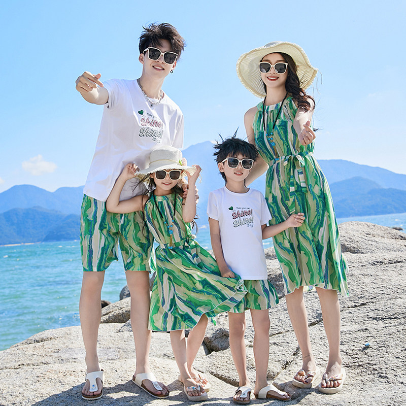 度假波西米亚沙滩亲子装夏装新款潮母子一家三四口短袖母女连衣裙