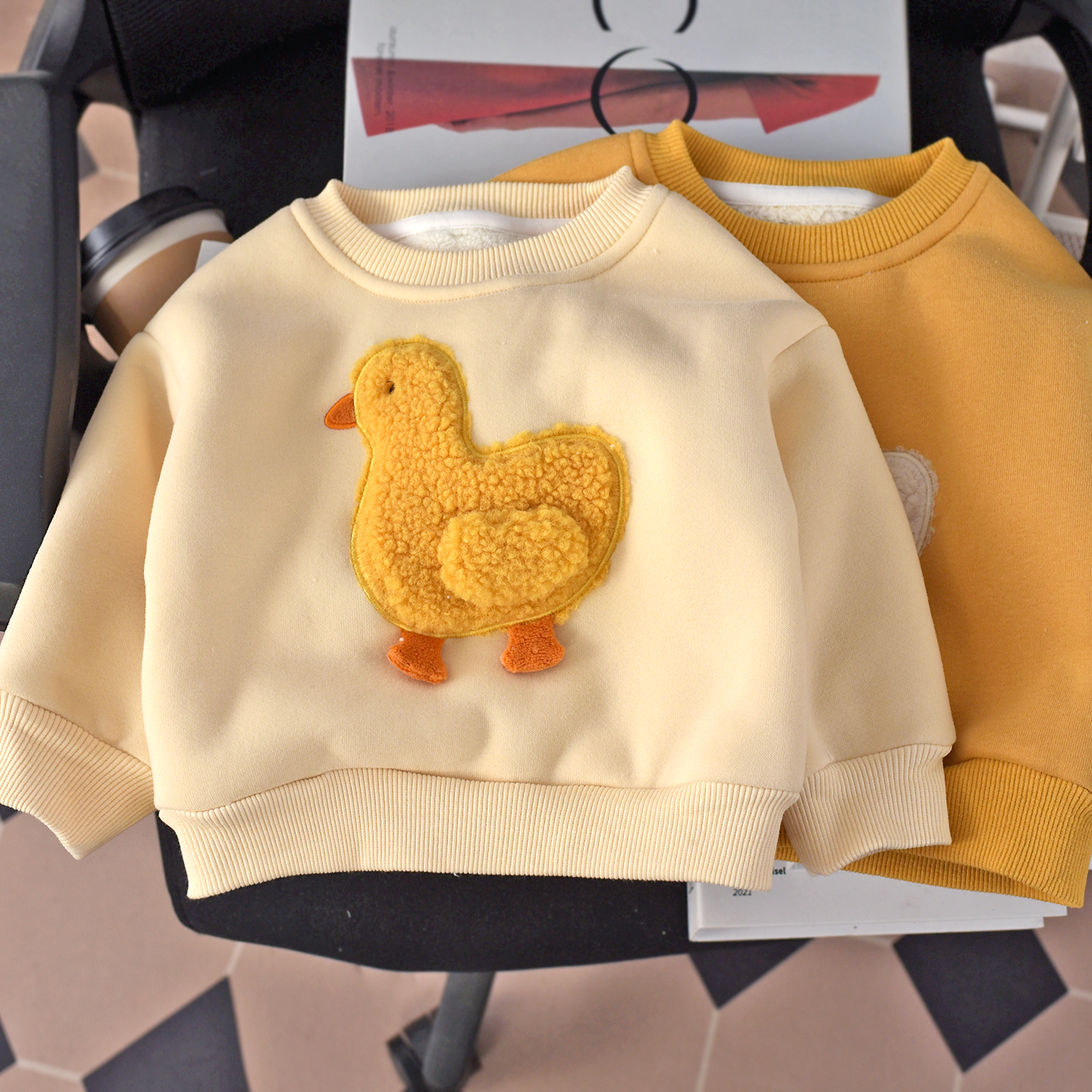 小童休闲卡通套头加绒卫衣